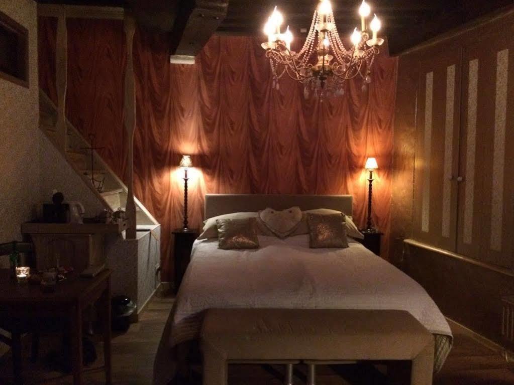 Con Ampère 3* Bruges
